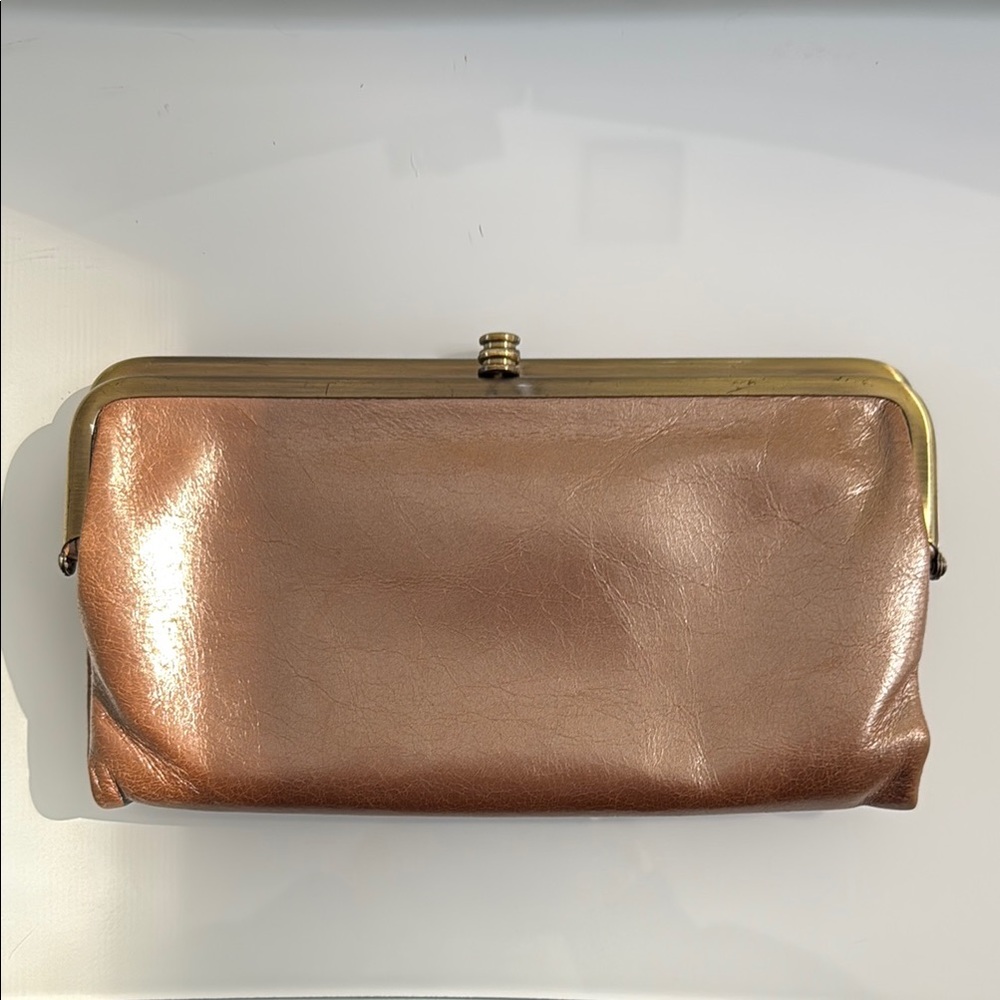 *Authentic* HOBO Lauren Leather Clutch-Wallet